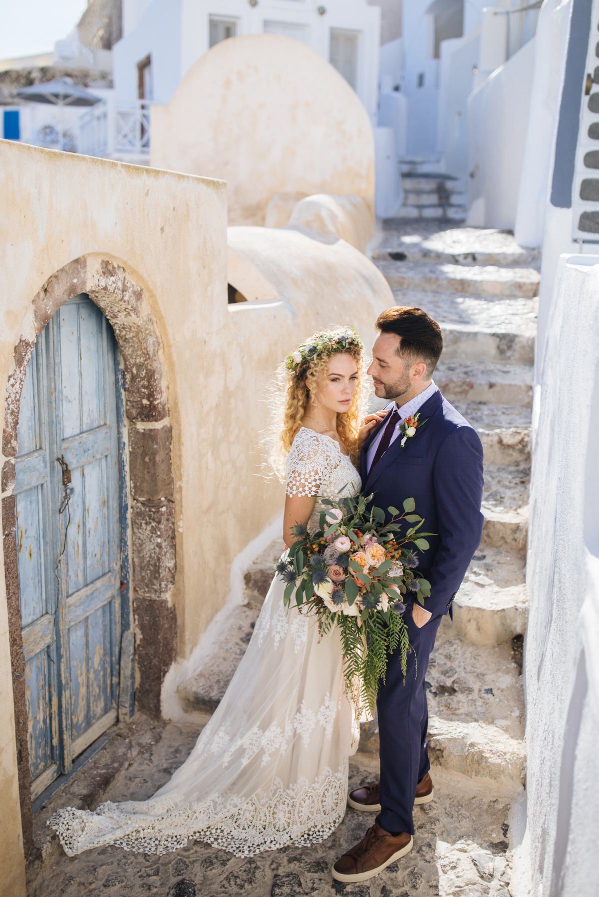 elope in Greece
